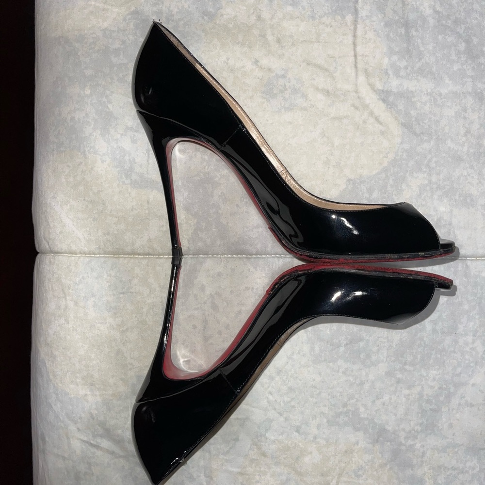Christian Louboutin Size 40 black patent